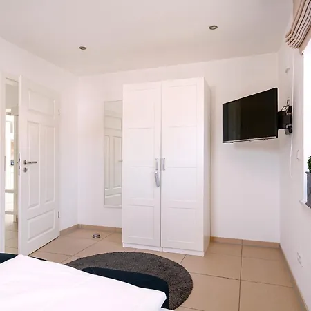 Schuppen Deluxe 04 شقة *